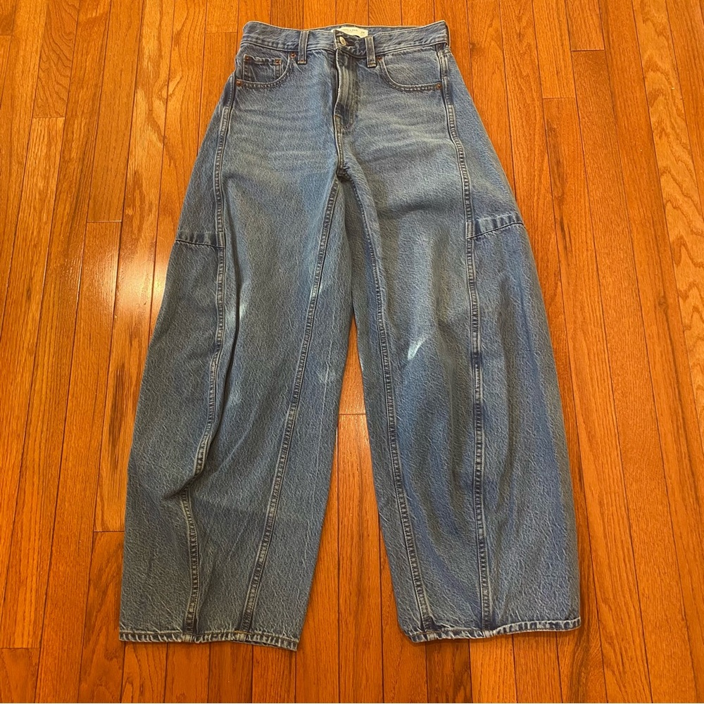 Abercrombie & Fitch the Ultra Barrel midrise jeans curve love size 24 regular - Picture 5 of 10
